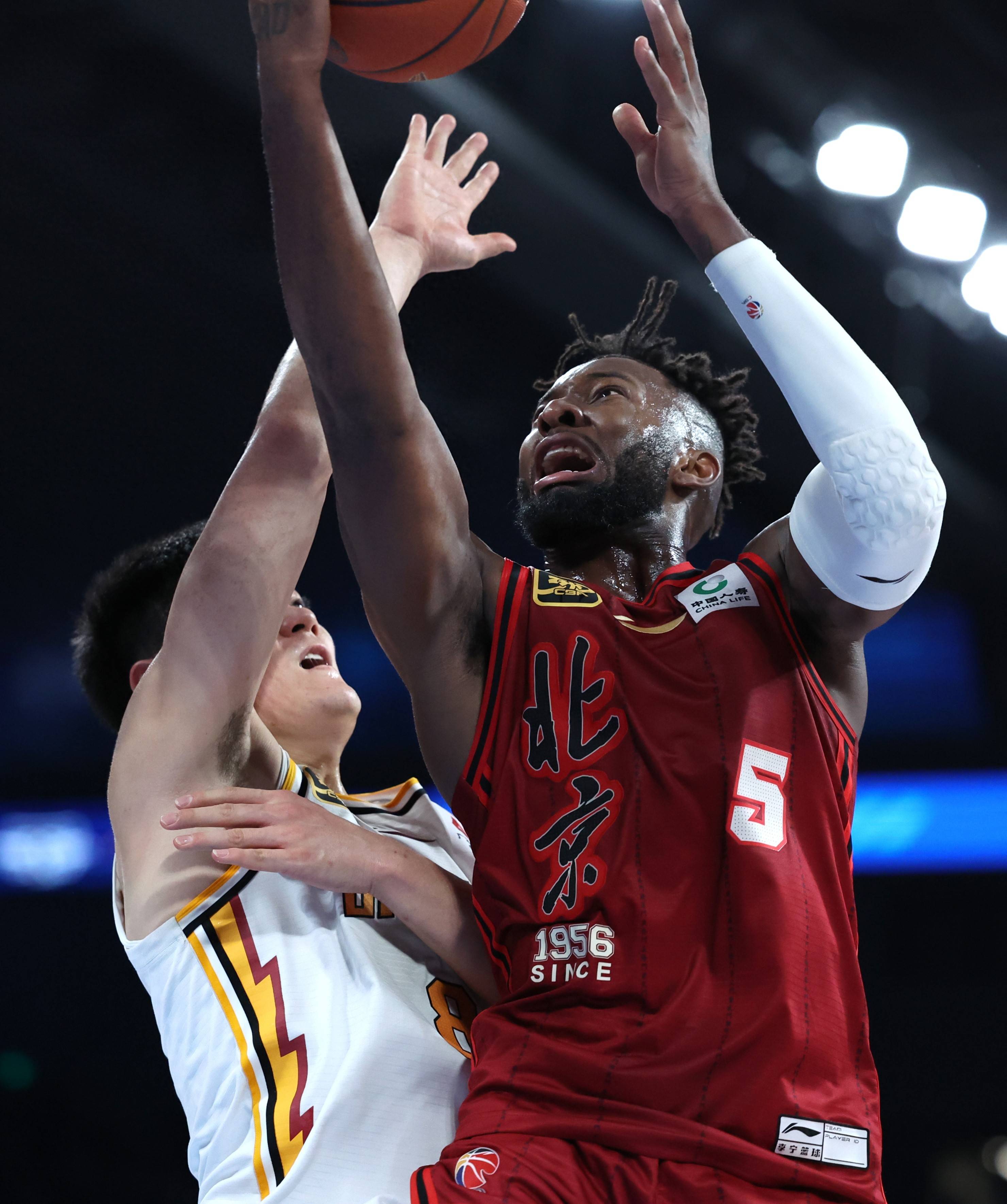 CBA季后赛赛程吃紧，马赛关键时刻更衣室发声，底气十足，阵容厚度经受考验(cba季后赛半决赛数据展望之广东vs辽宁)