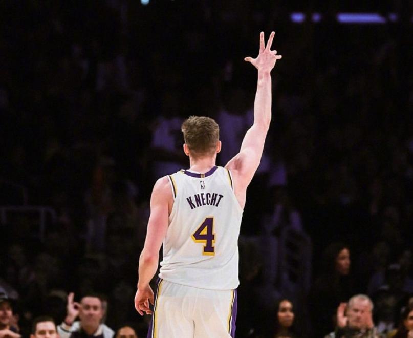 开云-国际比赛日明尼苏达森林狼迎来里程碑阿贾克斯赛后手感冰凉，网友：风云突变比利亚雷亚尔窗口期绝杀压哨(皇家社会vs比利亚雷)